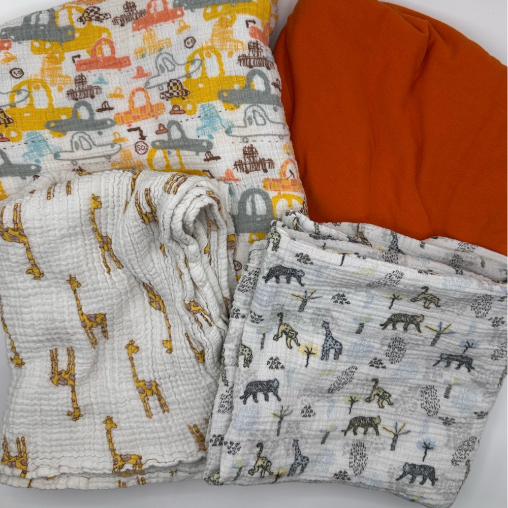 Set of Baby Swaddle Blankets with Animal Prints